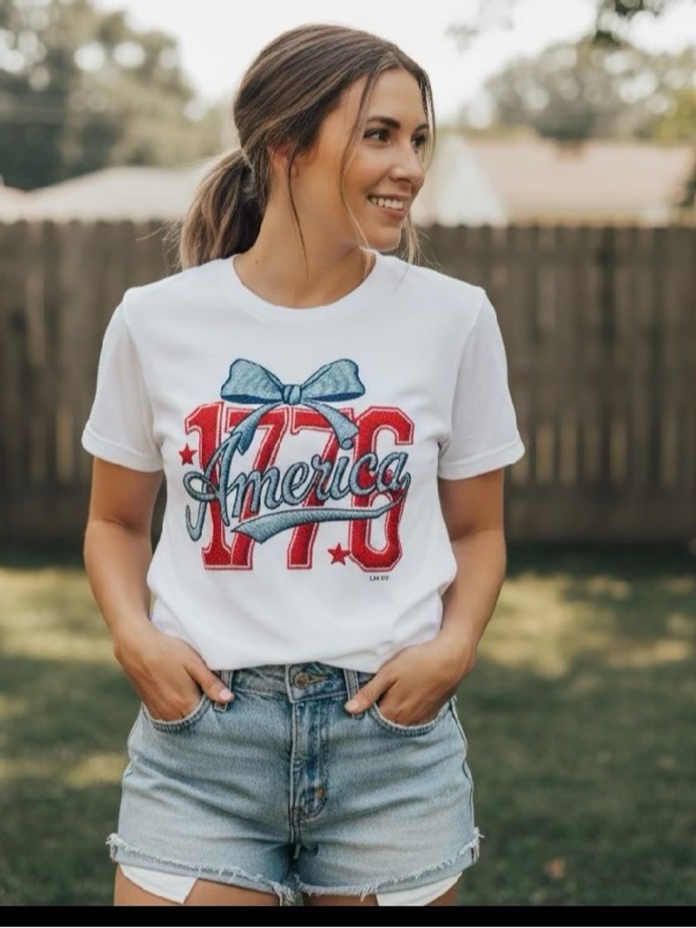 White 'America 1976' Graphic Tee with Blue Bow